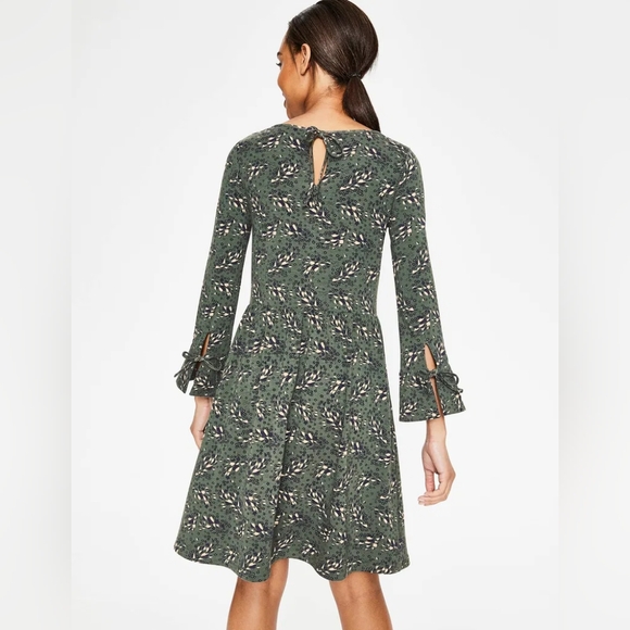 Boden US 14R Posie Jersey Dress Pine Tree Autumn Leaves - Picture 4 of 15